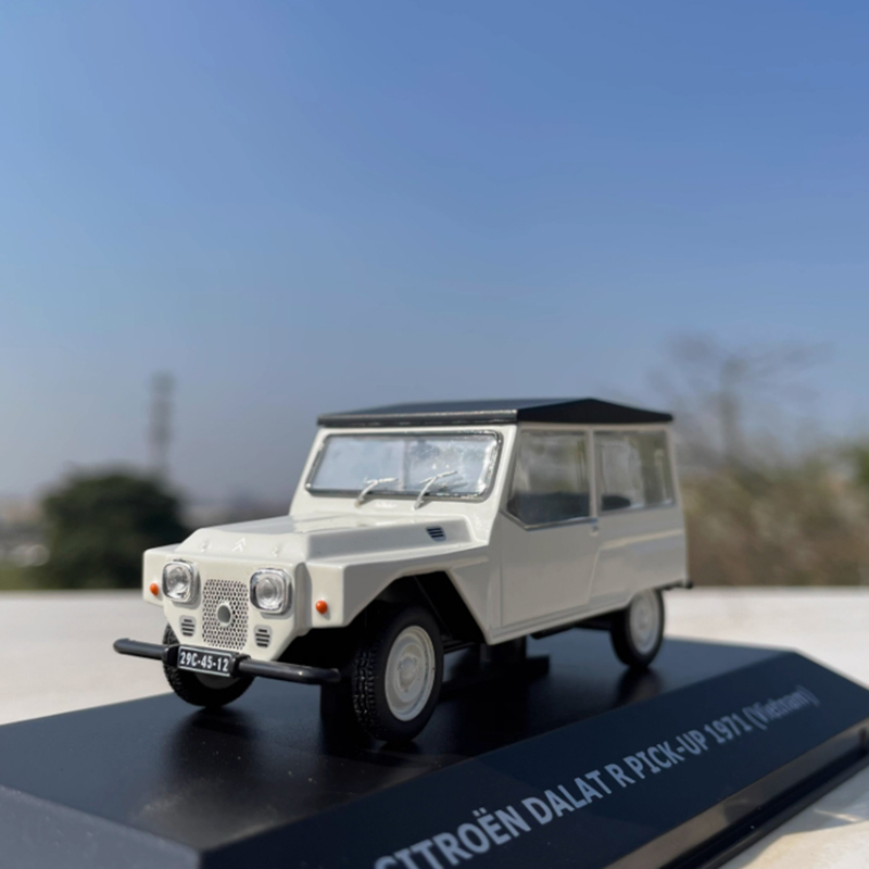 Vintage Collectible Toy Cars - Diecast 1:43 Scale 1971 Citroen SUV