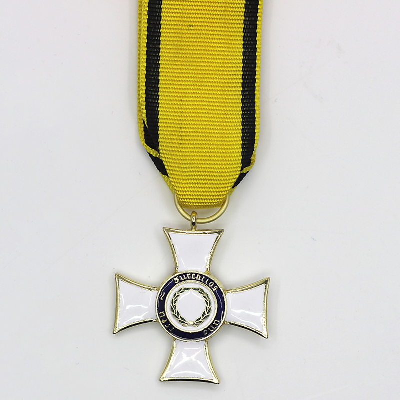 Classic Cross Medal Replica Co - Collectible Vintage Brooches ulasan dan harga