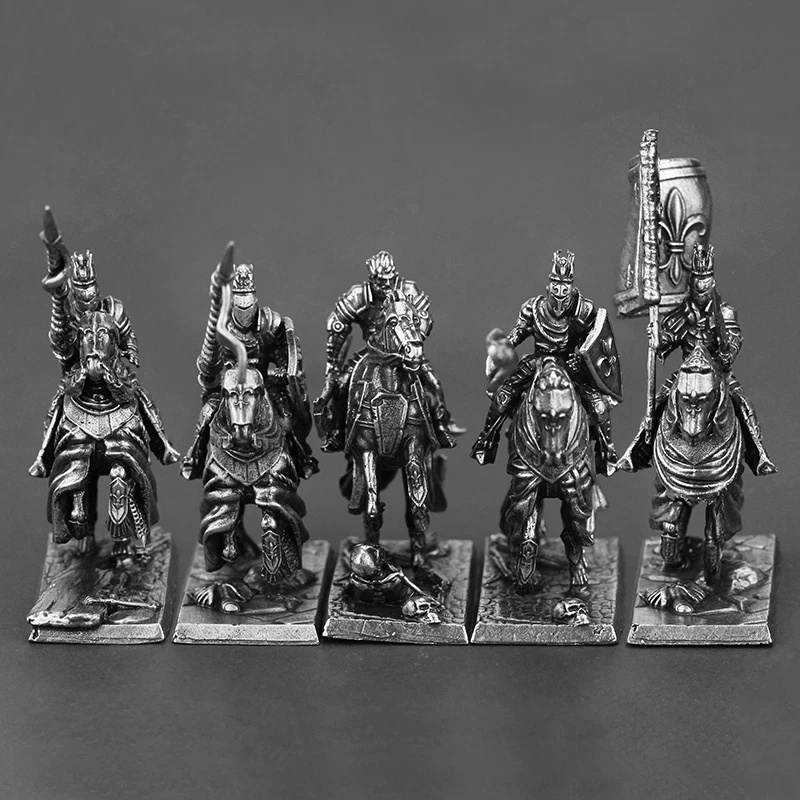 Vintage Knight Metal Figurines - Vintage Collectible Christmas Ornaments ulasan dan harga